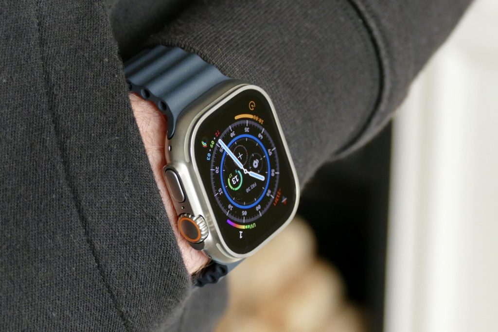 apple-watch-ultra-on-wrist-pocket-scaled.jpg